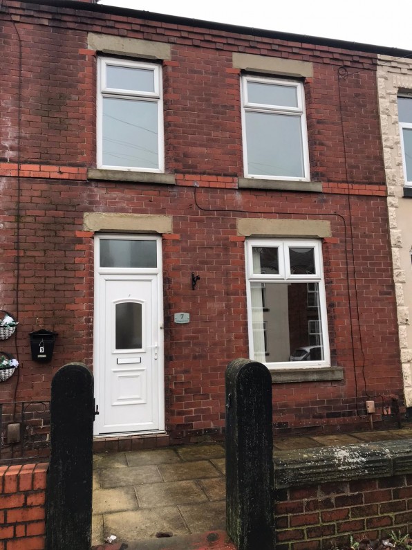 To Rent House Standish WN6 0JL